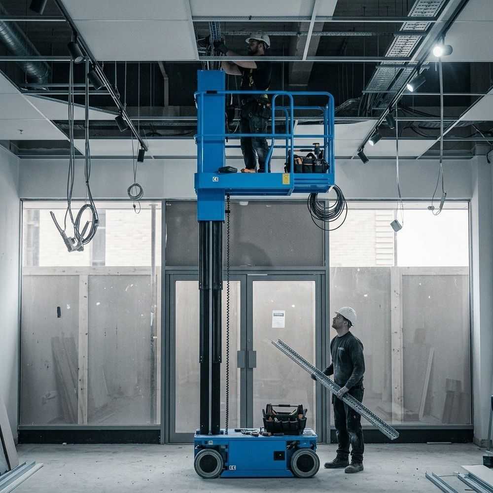 6.8m Self-Propelled Vertical Mast Lift, 227kg