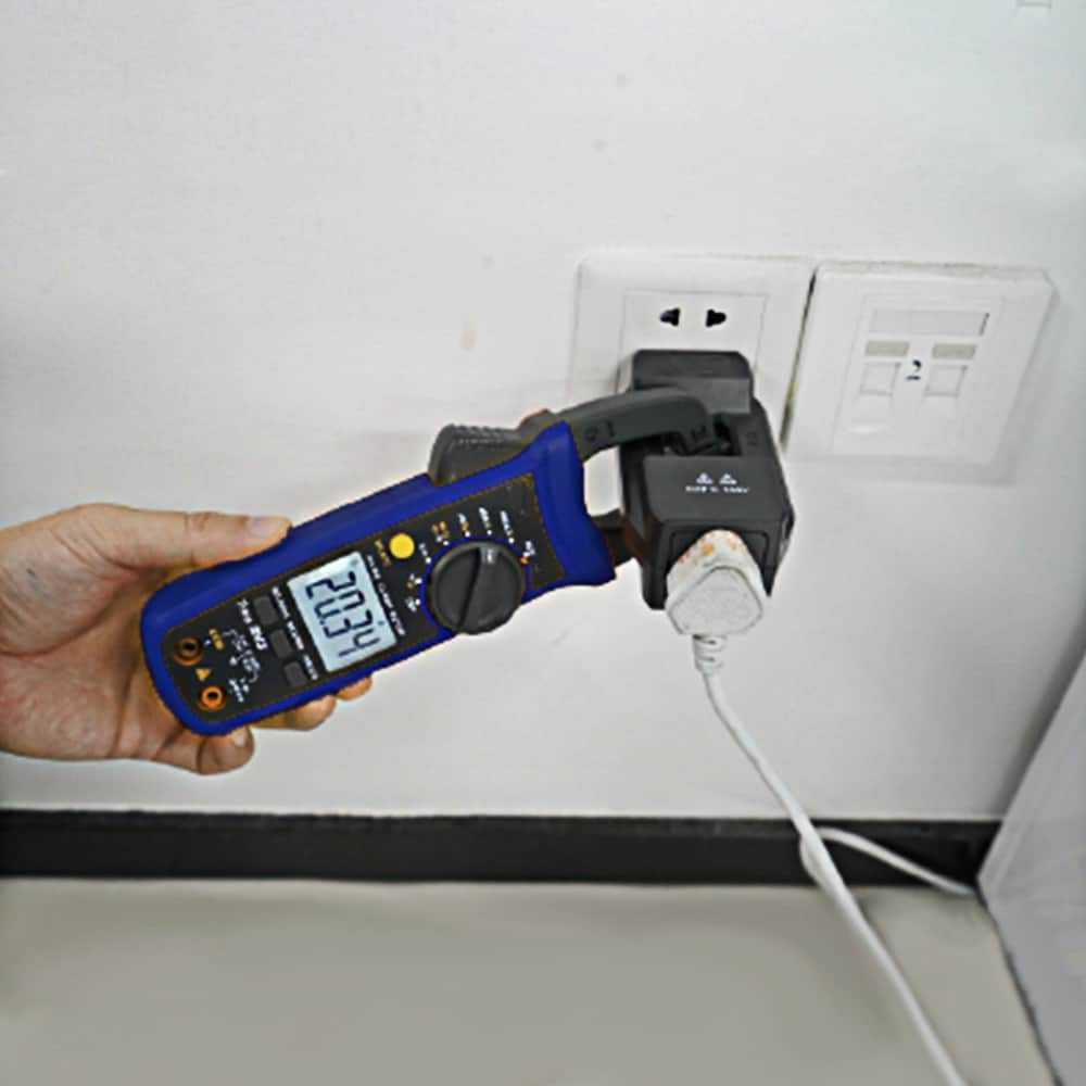 True RMS AC/DC Clamp Meter, 600A